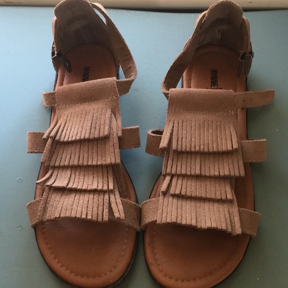 Minnetonka fringe suede sandals - Picture 2 of 7